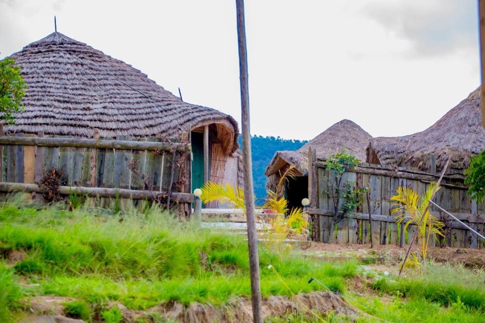 Hotel Kitabi Ecocenter Gabegi Exterior foto